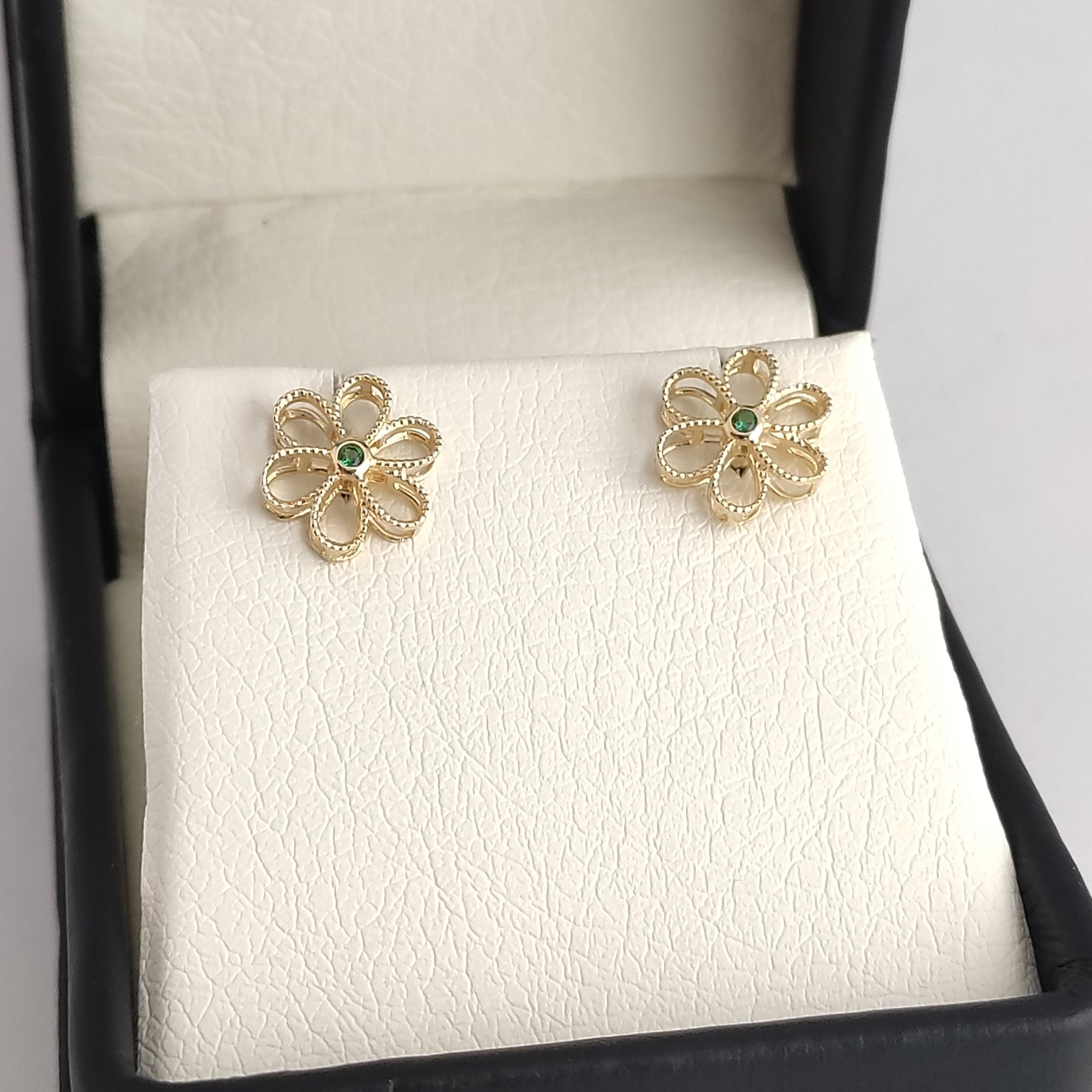 ARETES FLOR